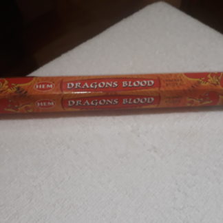 encens en batonnets dragons blood