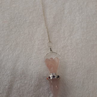 pendule ange en quartz rose